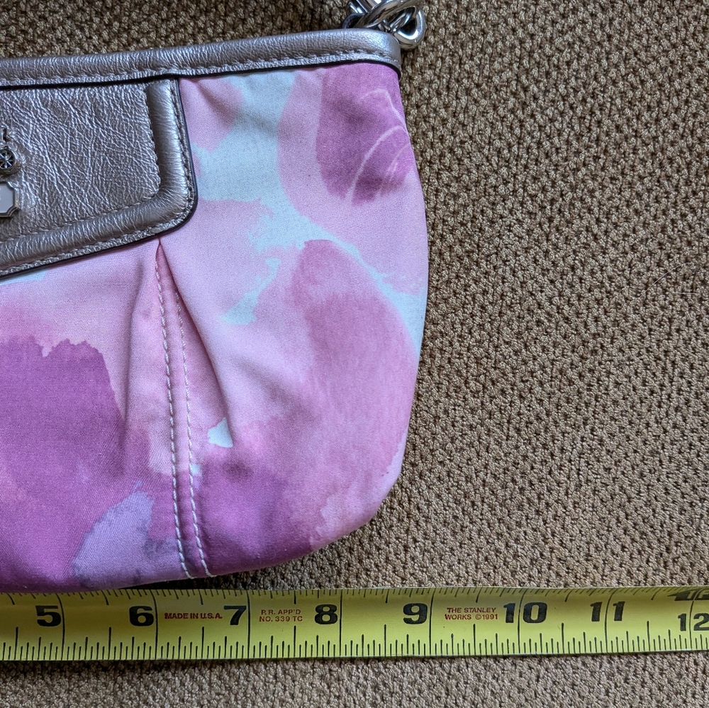 Coach Madison Floral Print Large Wristlet - NWT - Picture 10 of 11